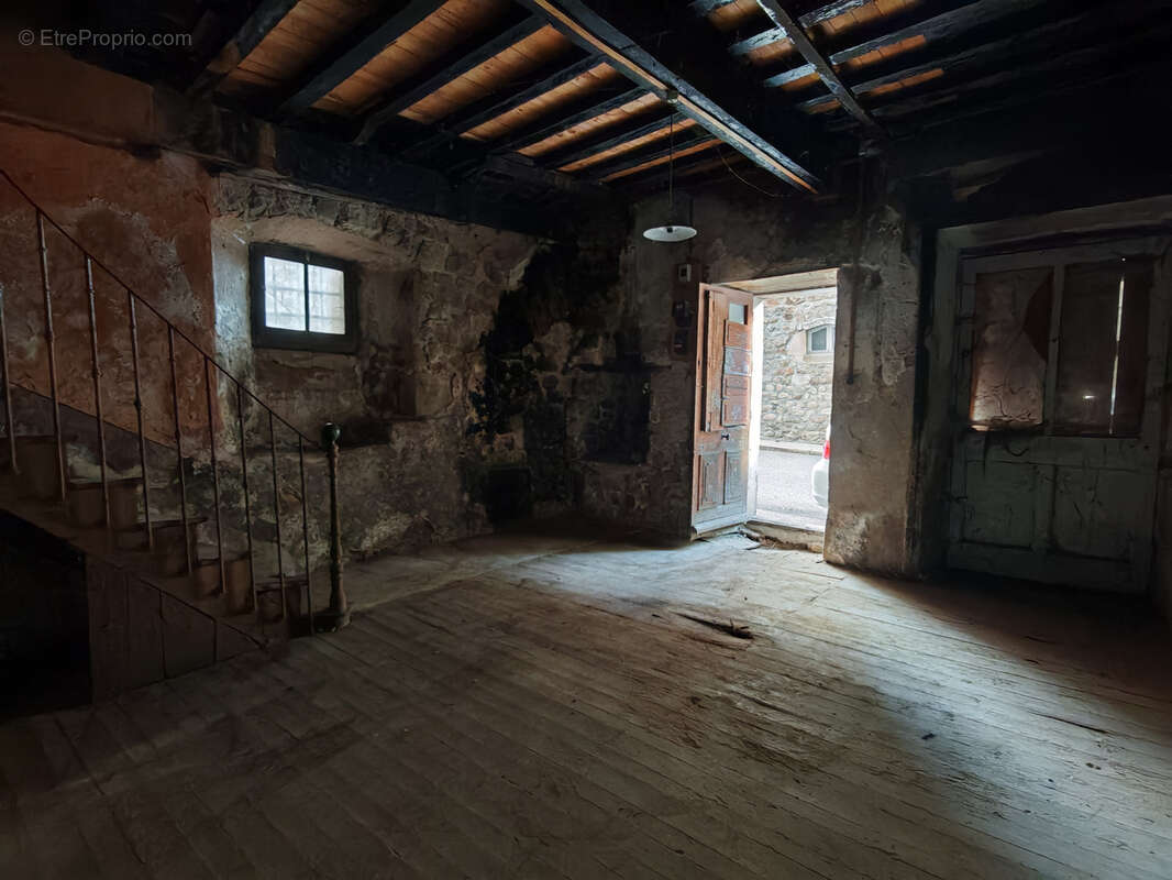 Maison à CHALENCON
