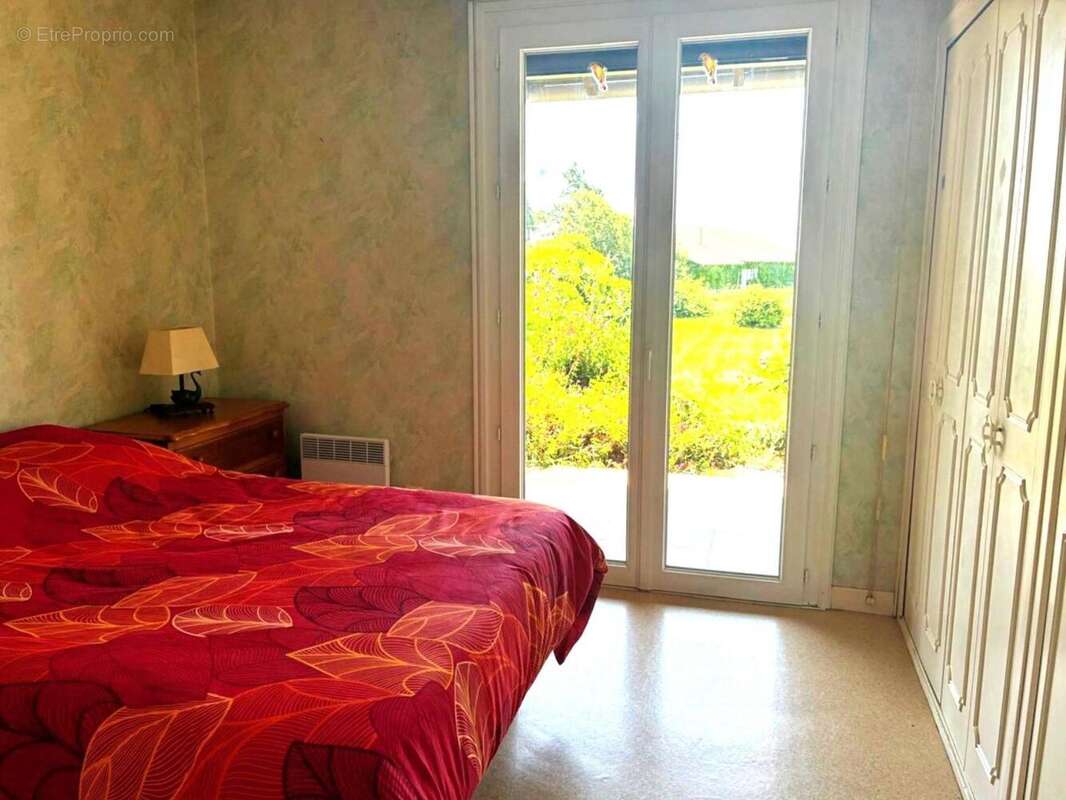 Maison 168 m² à Saint-Sardos  - photo 6