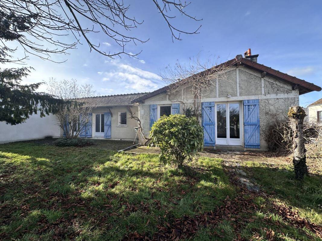 Maison à BOUSSAC