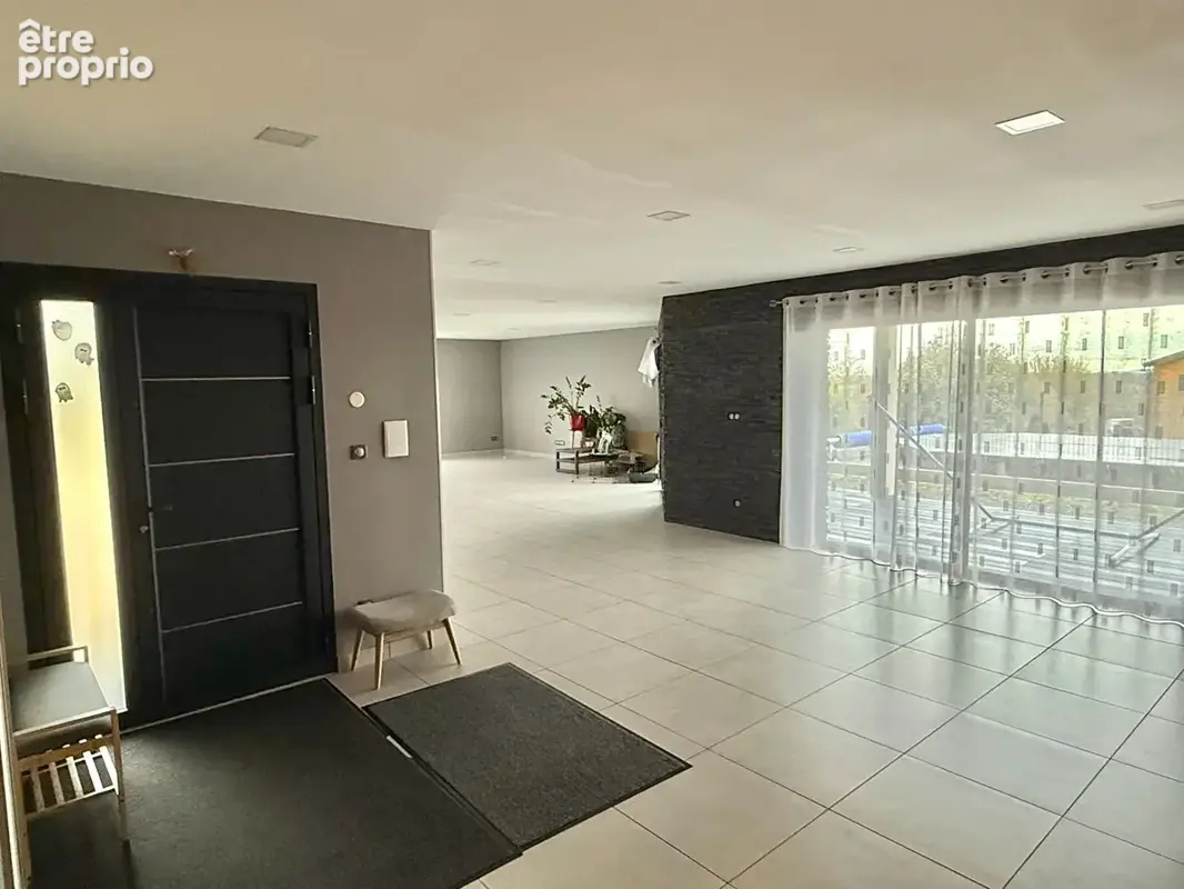 MANZAT / Villa contemporaine à vendre de 225 M2 habitables, belles prestations ! - photo 6