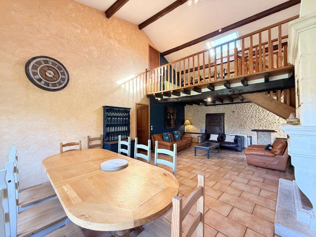 Maison à AUBETERRE-SUR-DRONNE