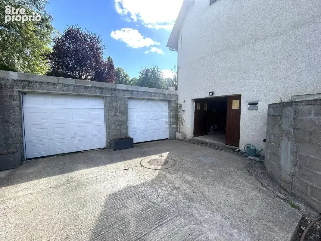 Maison T7 de 158 m² sur terrain plat de 1400 m² avec double garage et carport à Blaru - photo 5