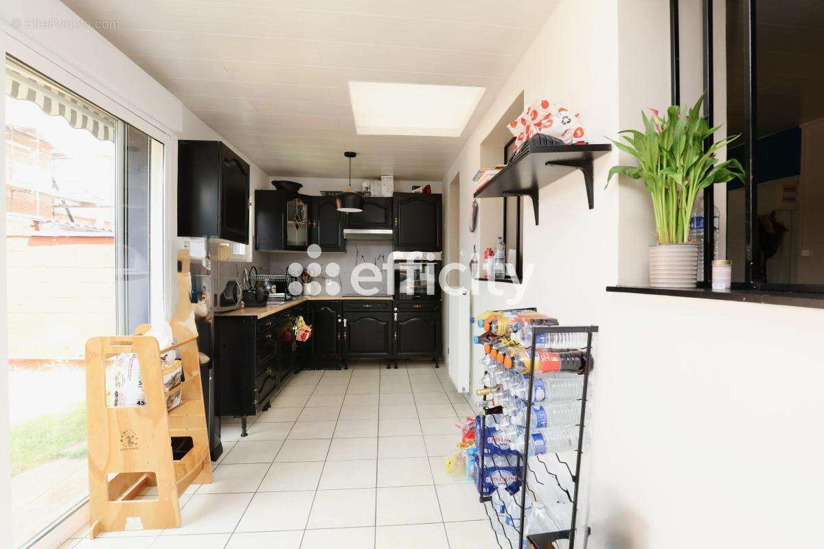 Maison 85 m² à Douchy-Les-Mines  - photo 4