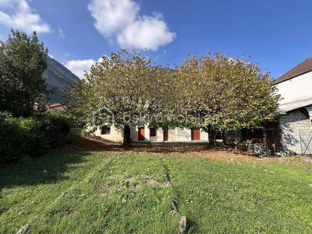 Maison à LA TERRASSE