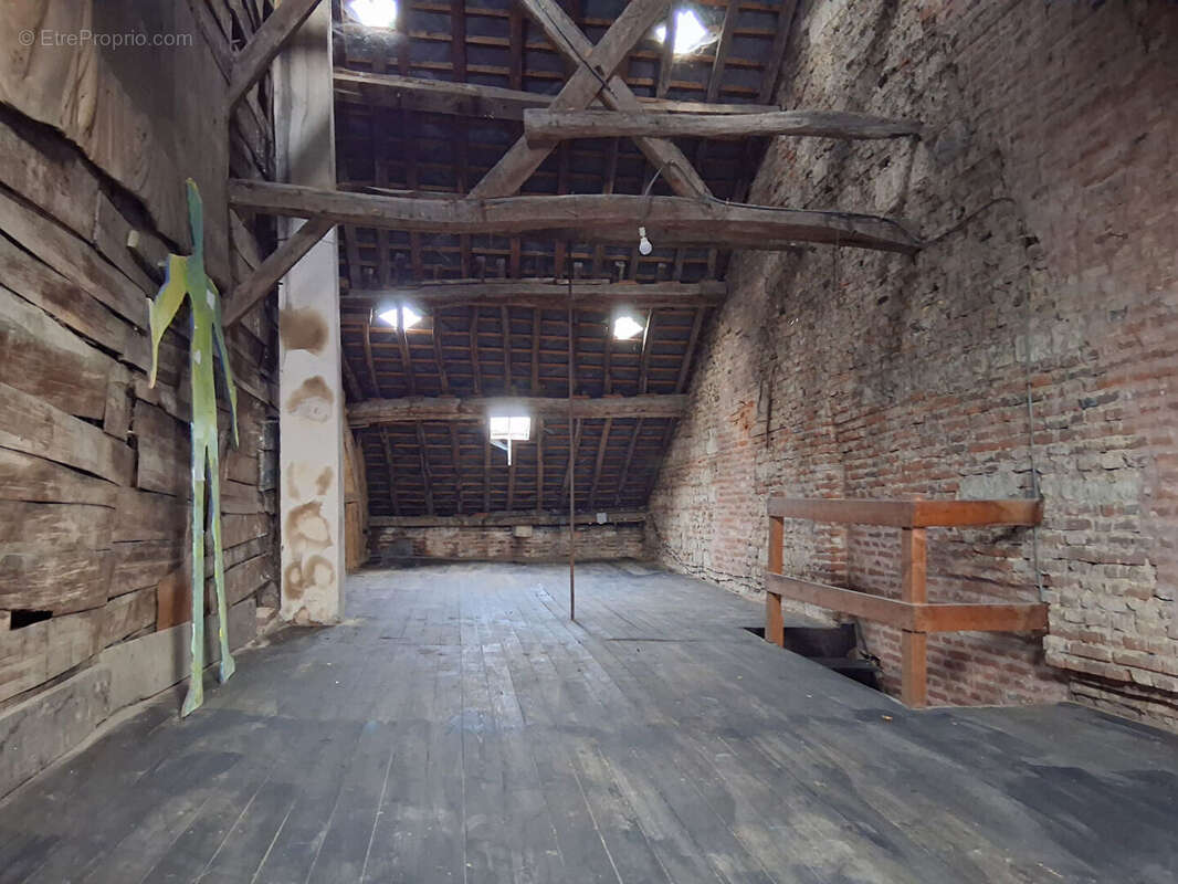 Commerce à MONTCORNET