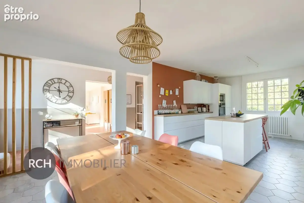 Exclusivité - Grande maison familiale sur un beau jardin au calme - photo 7