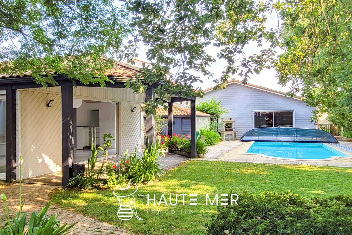 Maison à TALMONT-SAINT-HILAIRE