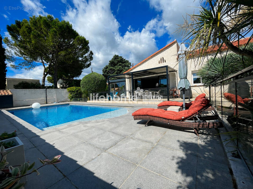 Maison à COURNONTERRAL