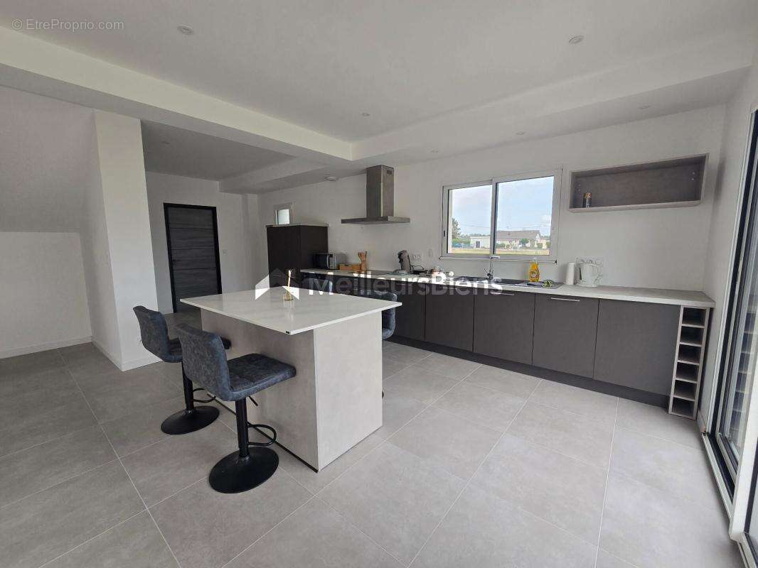 Maison 6 pièces avec suite parentale et garage à Collonges-et-Premières - photo 3