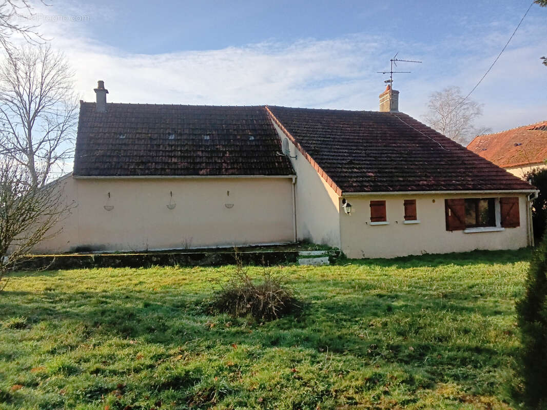Maison à NERONDES