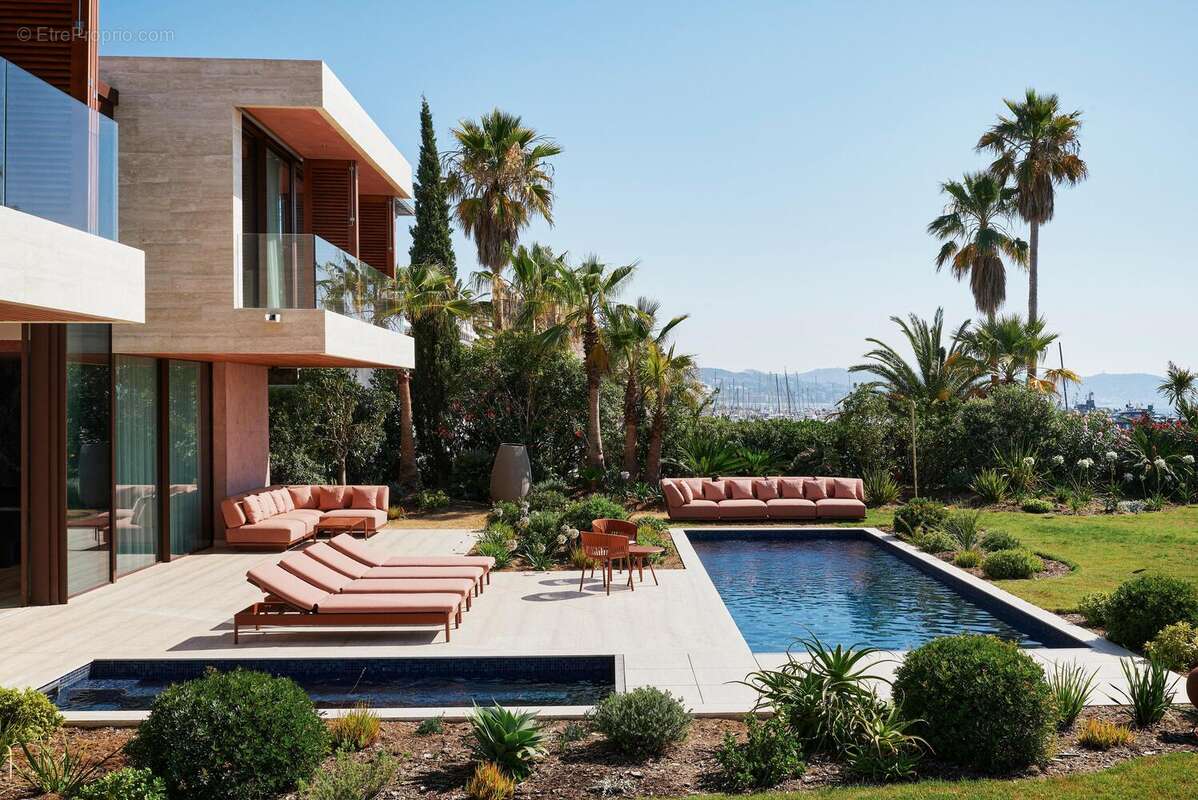 Photo 2 - Maison à CANNES