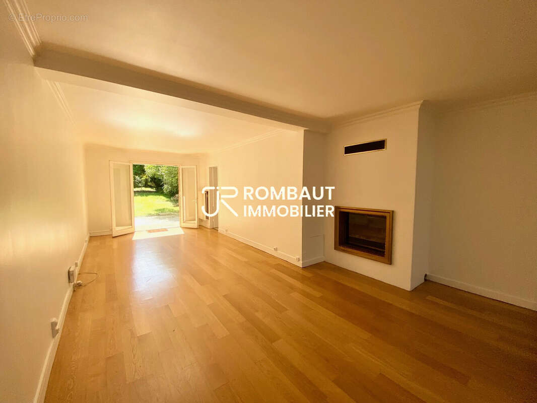 Maison à LA CELLE-SAINT-CLOUD