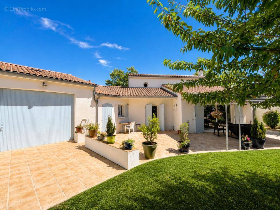 Maison À Vendre - photo 1