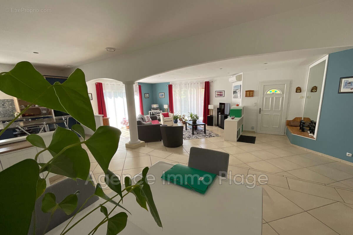 Maison 126 m² à Queyrac  - photo 5