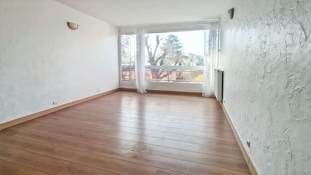 Appartement à ROSNY-SOUS-BOIS