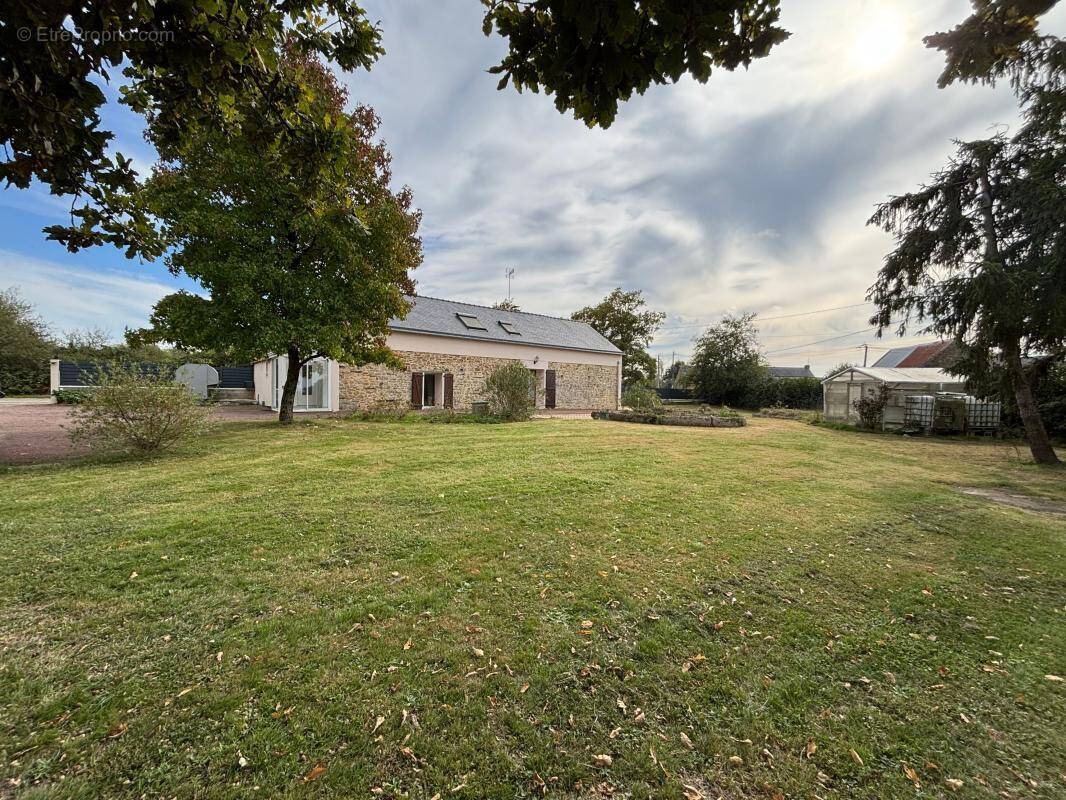 Maison à SAINT-AUBIN-DES-CHATEAUX