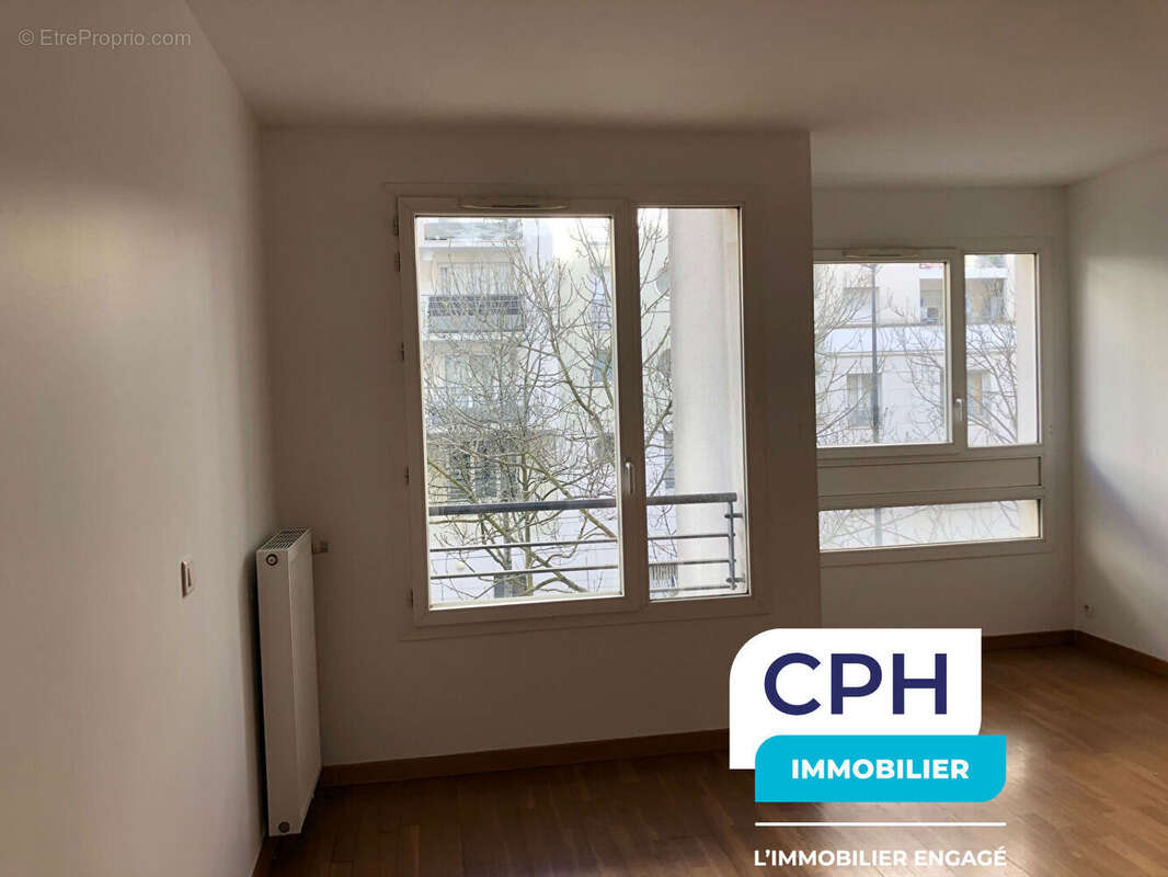Appartement à COURBEVOIE