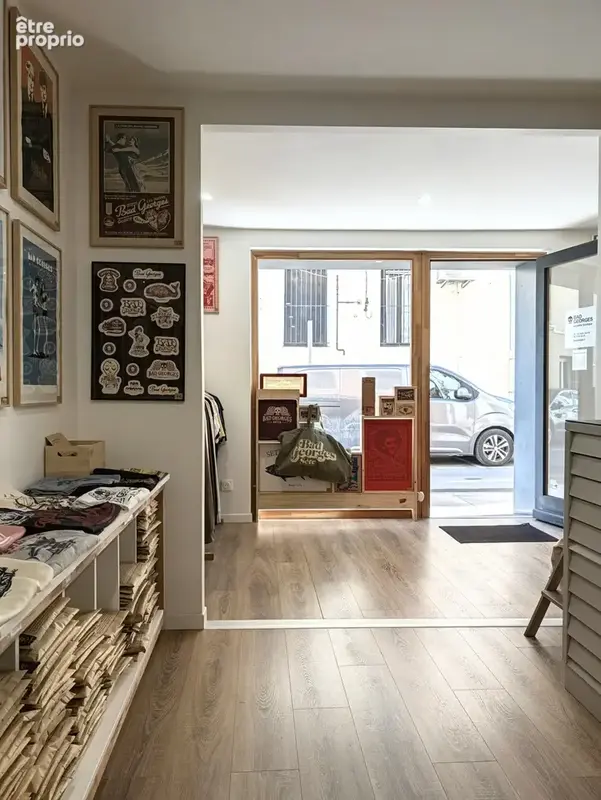 Local commercial libre centre ville de Sète - photo 3