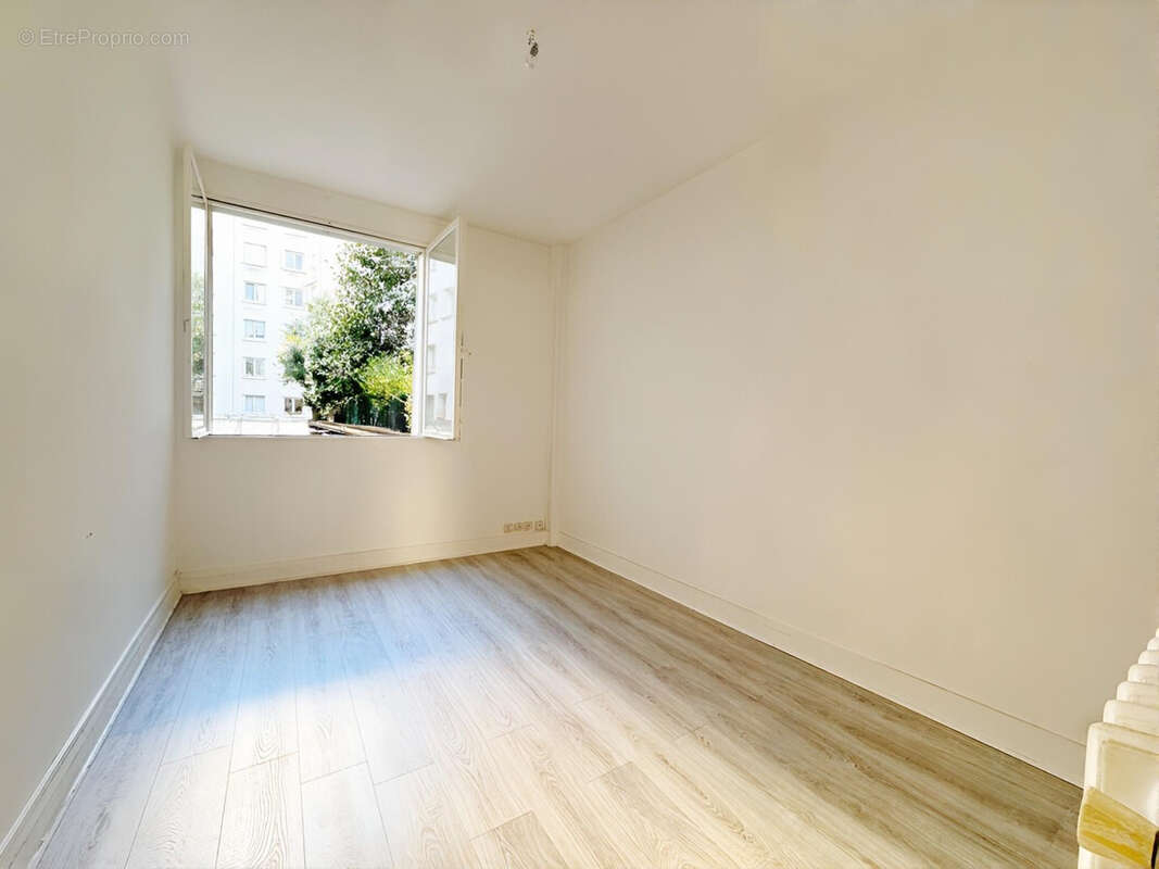 Appartement à PARIS-7E