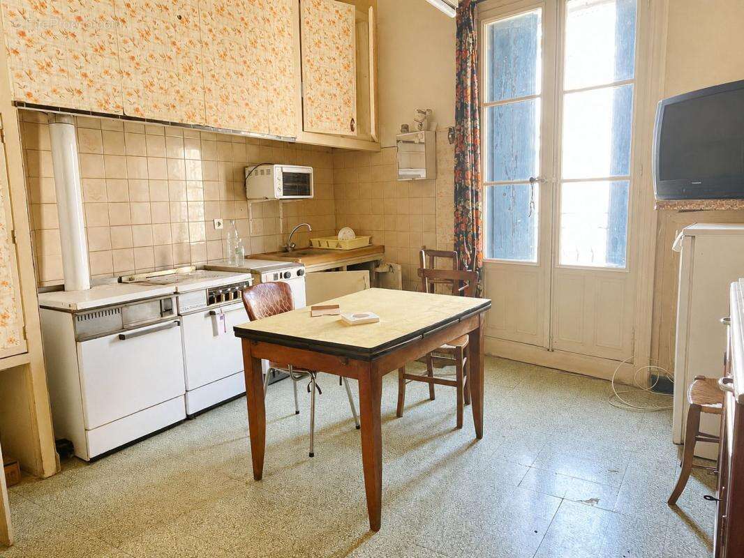 Authentique maison vigneronne avec jardin, terrasse et grand garage à Villeveyrac - photo 4