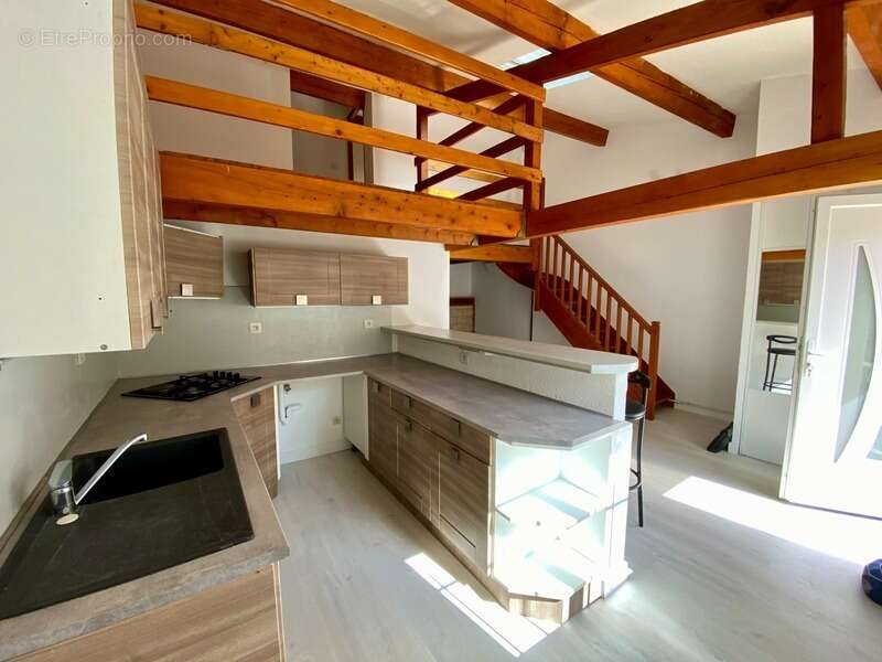 Appartement à MAUGUIO