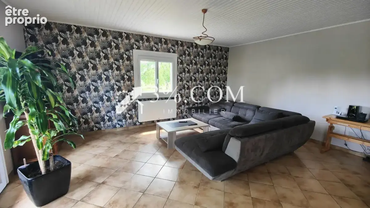 Maison 4 chambres 2700 m2 de terrain - photo 3
