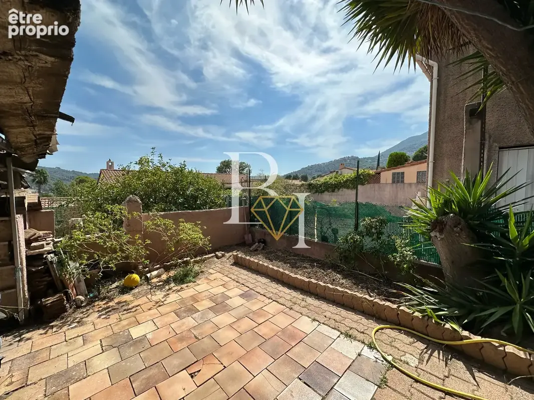 Maison 4 pièces 93M2 avec garage + terrasse à rénover - photo 2