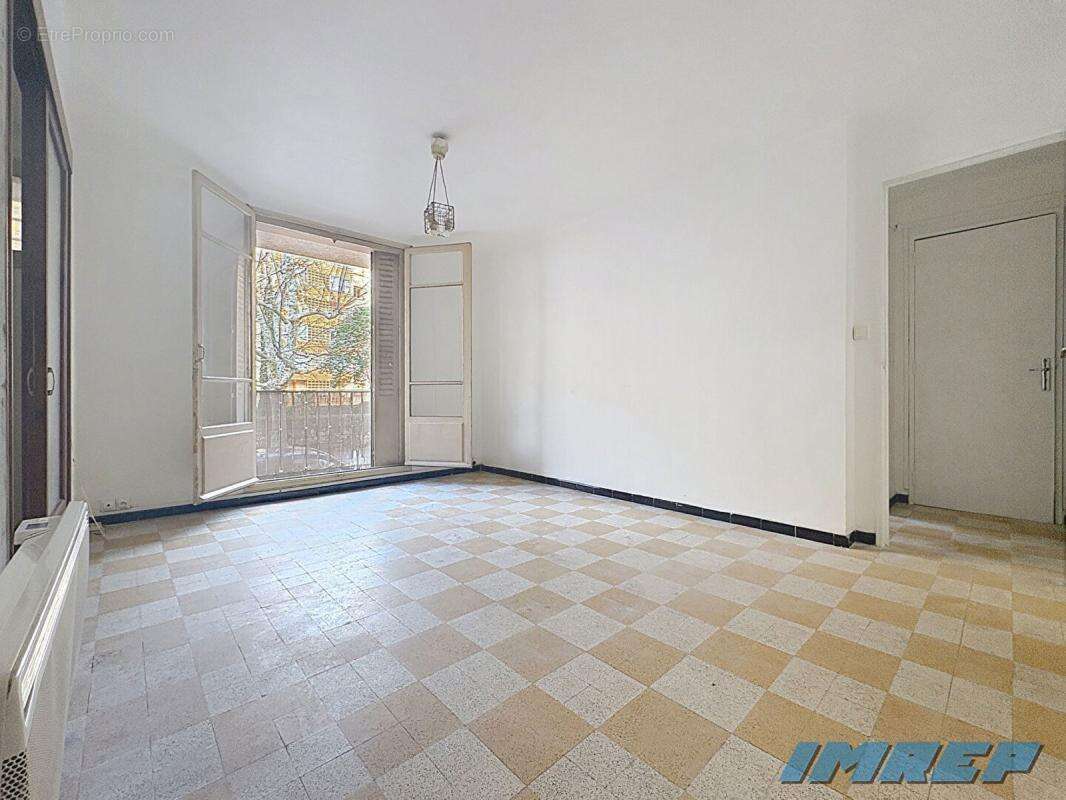 Appartement à MARSEILLE-9E