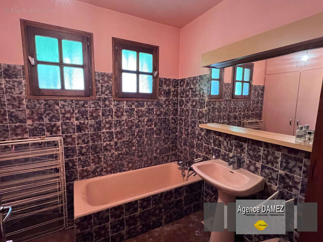 3 KM Dourdan, SAINTE-MESME, maison traditionnelle sur sous-sol, 7 pièces 175 m² - photo 9