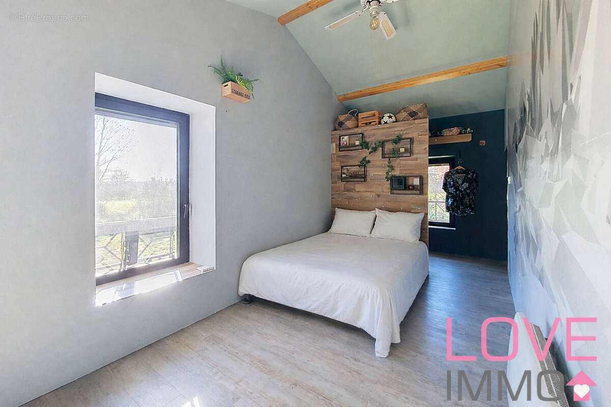 Maison à LA TOUR-DU-PIN