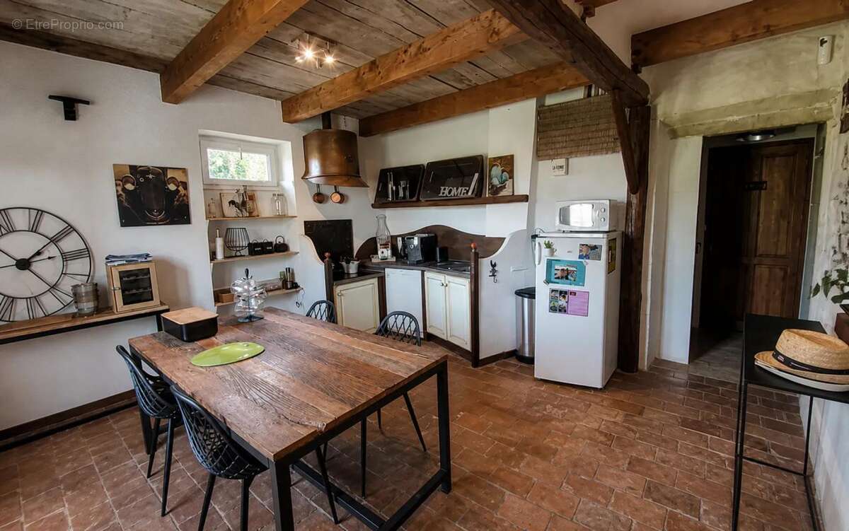 Maison de 10 pièces de 196 m² à Saint-Paul-le-Jeune - photo 22