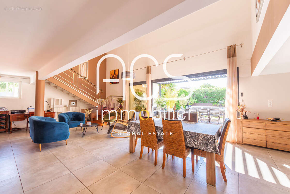 Maison à CARRY-LE-ROUET