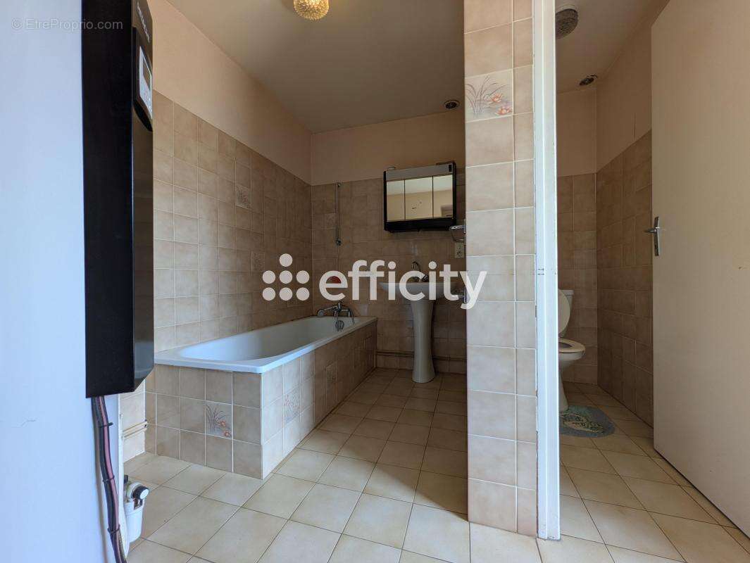 Maison 109 m² à Thouron  - photo 4