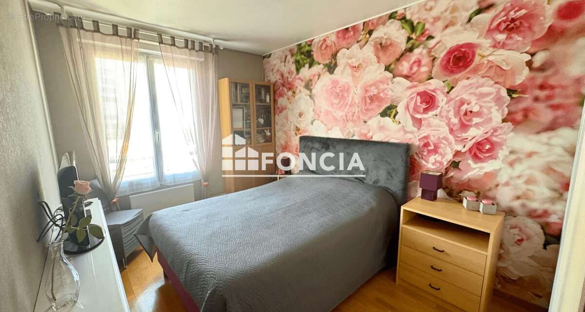 Appartement à FRESNES