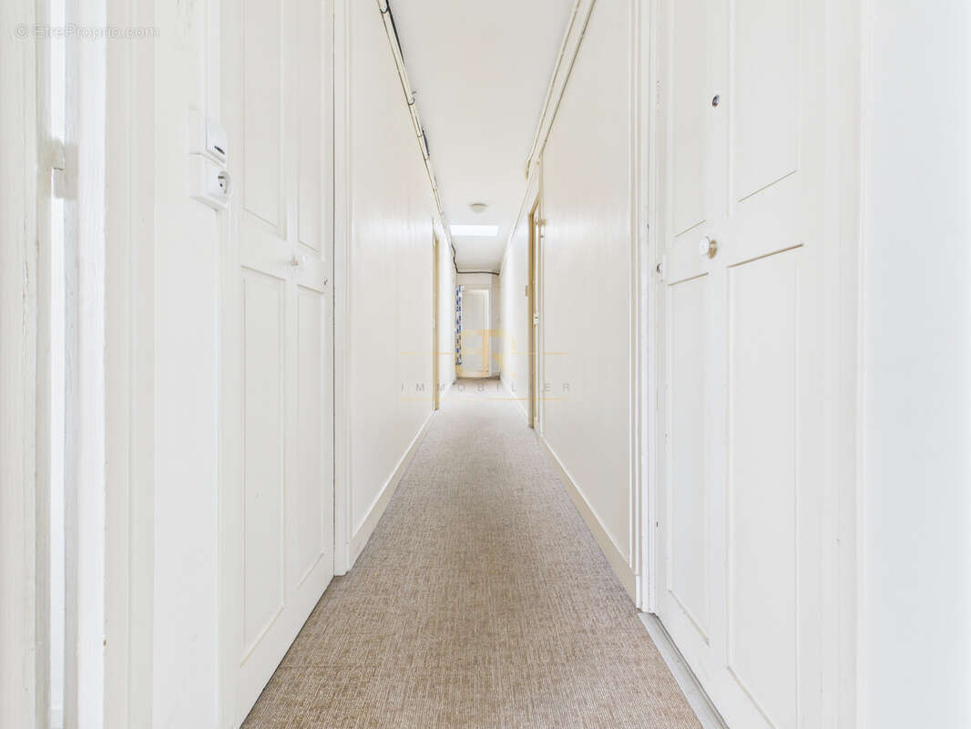 Appartement à PARIS-7E