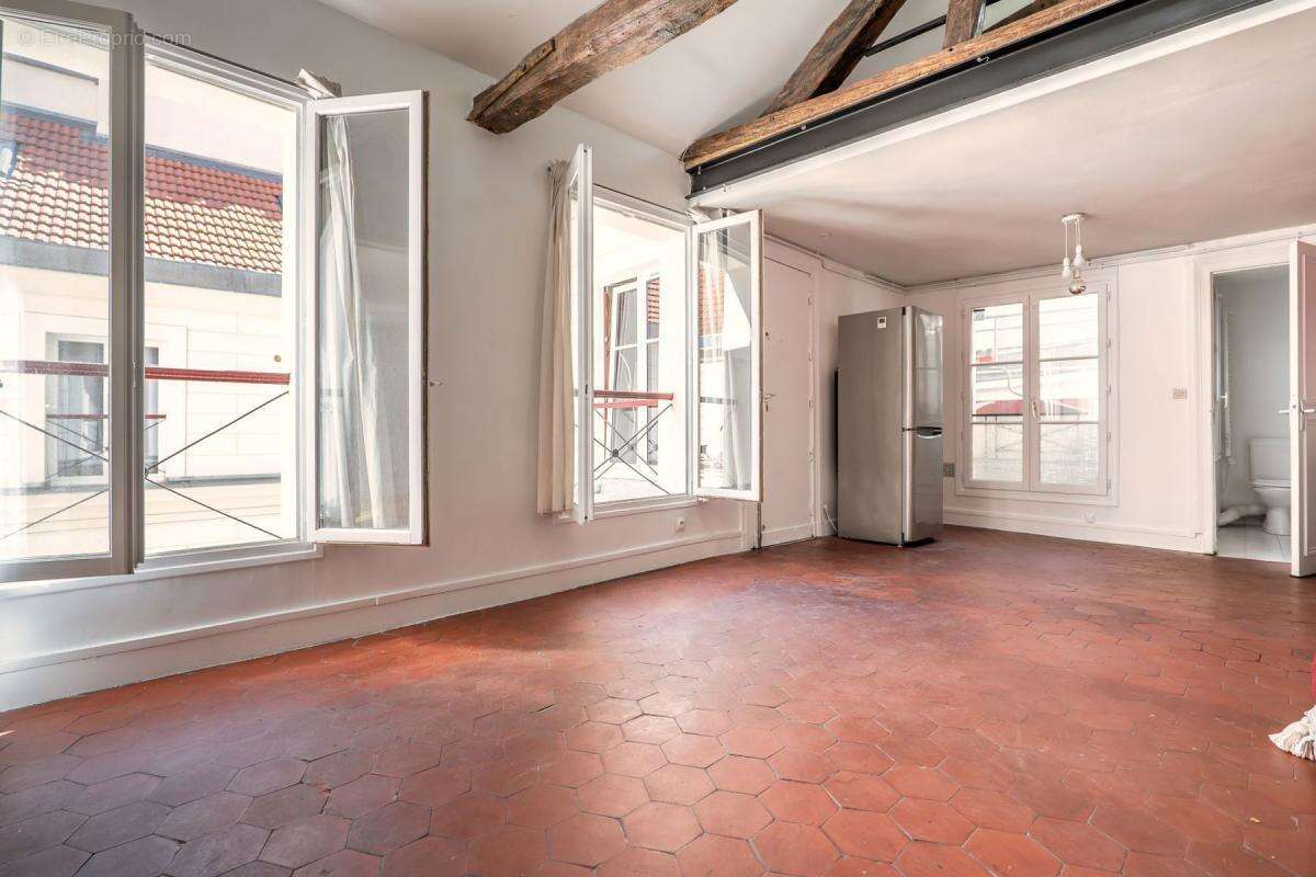 Appartement à PARIS-2E