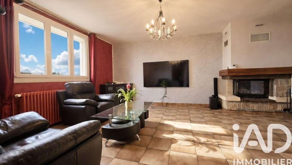 Photo 2 - Maison à CHARLEVILLE-MEZIERES