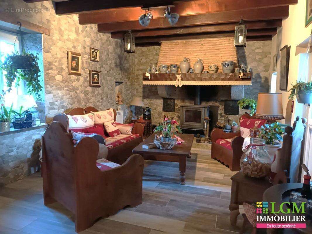 Maison à SAINT-LON-LES-MINES