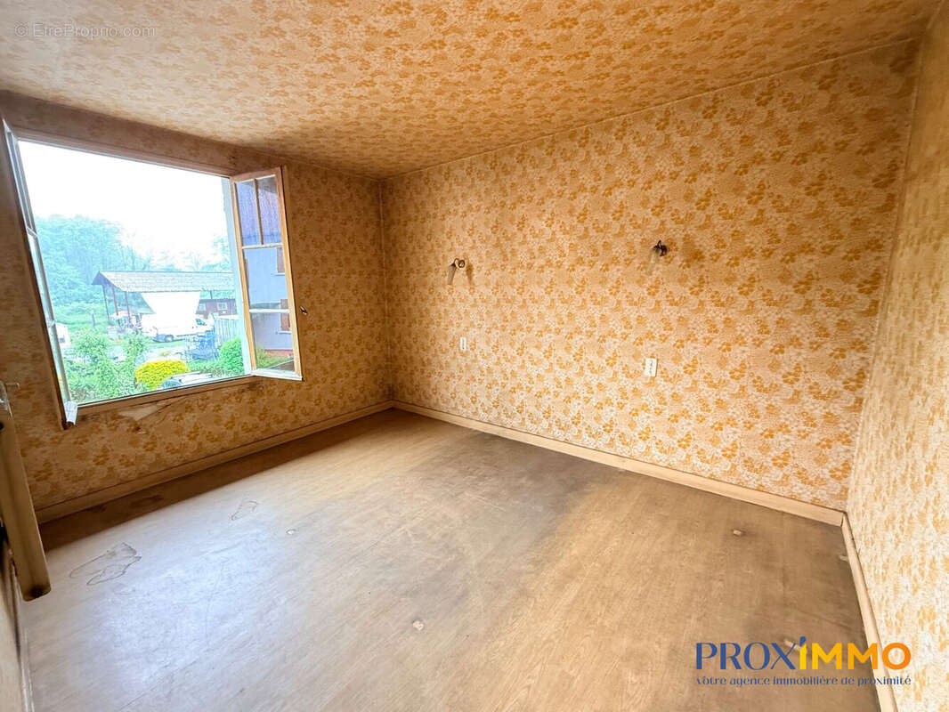 Maison 113 m² à Saint-Jean-D'avelanne  - photo 4