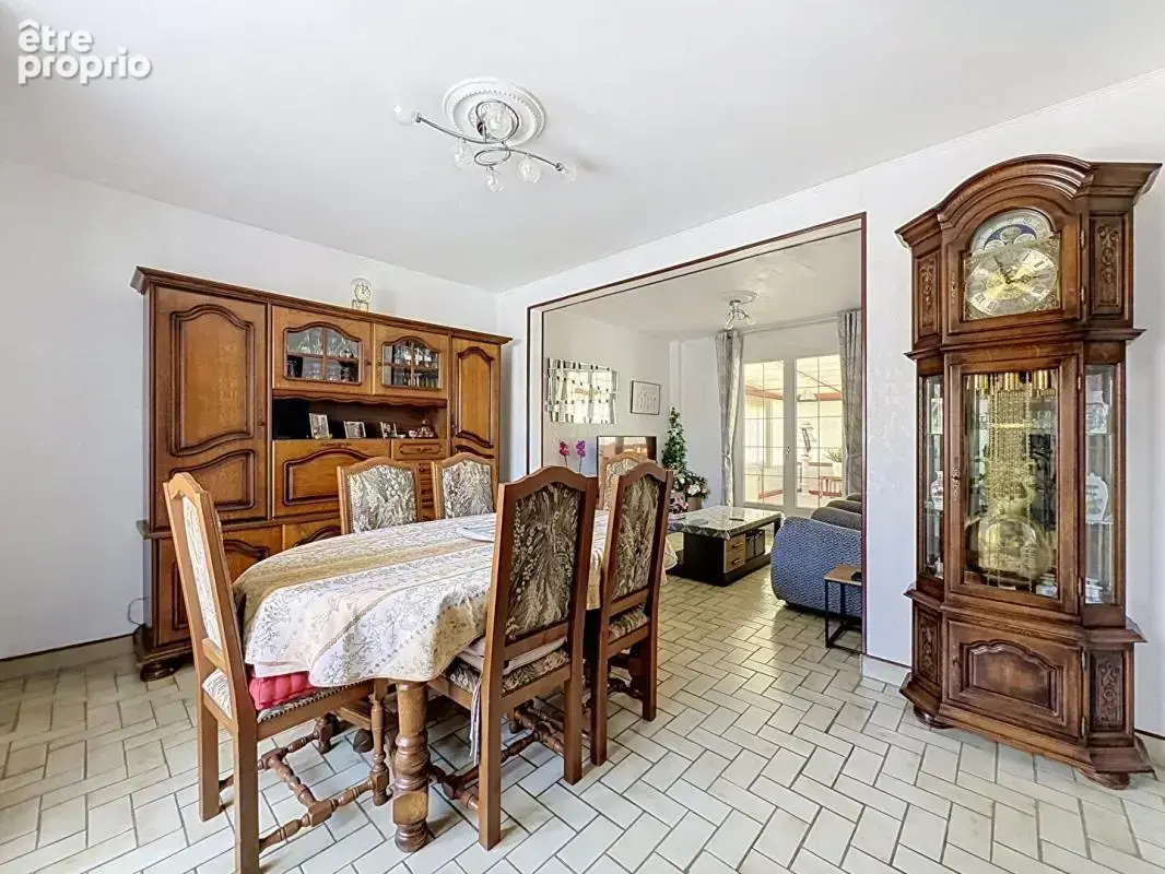 Pavillon independant - 118m² - 4 chambres - sous sol total - double garage - 60250 bury - photo 3