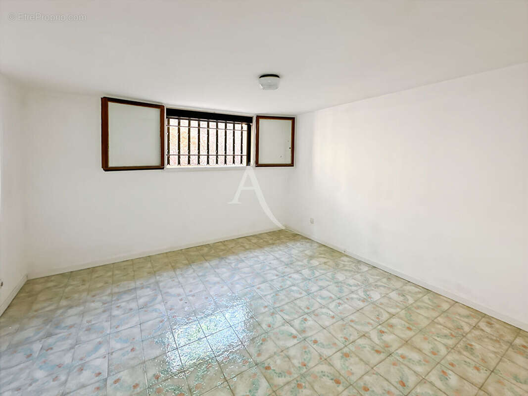 Maison à LA VALETTE-DU-VAR