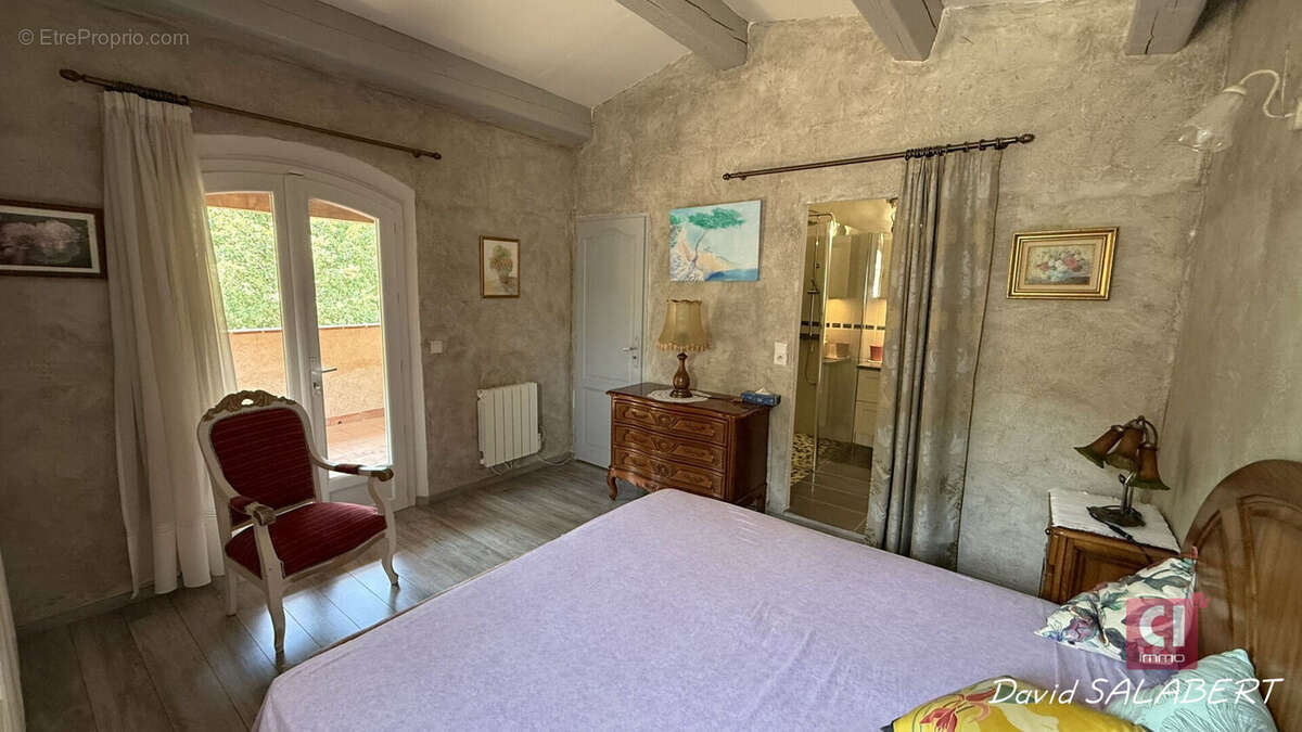 Néoules ? Villa familiale avec piscine sur 2 597 m² de terrain paysager - photo 11