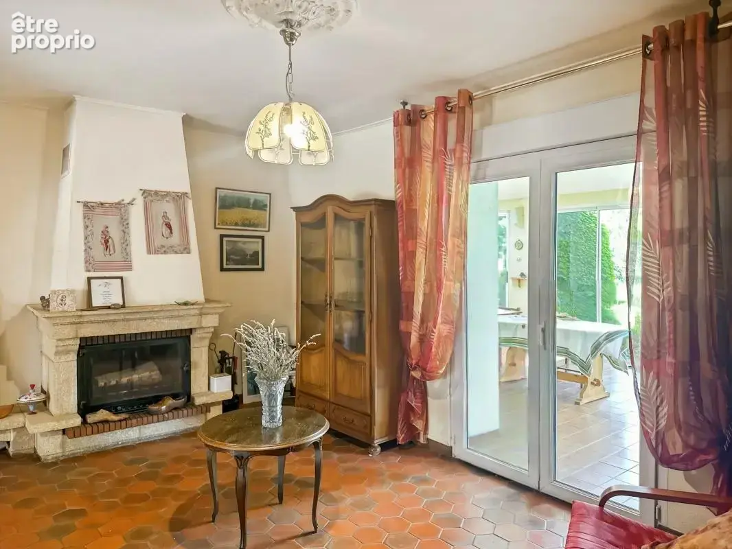 SAINT MARCEL LES VALENCE - Maison de 211 m² sur 2734m² constructible - photo 6