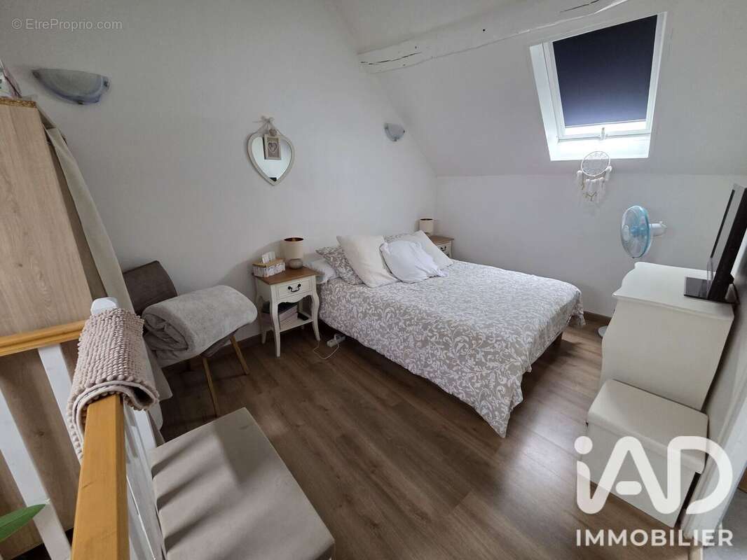 Appartement 230 m² à Louvres  - photo 8