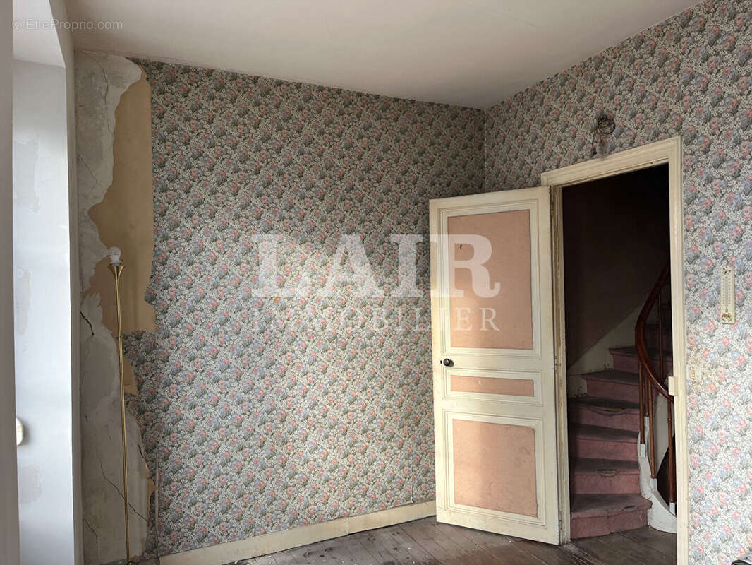 Maison à LE MELE-SUR-SARTHE