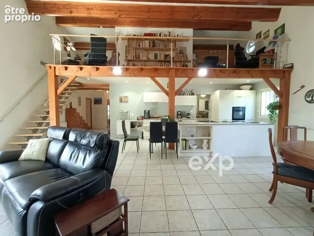 Maison 175 m² à Montblanc  - photo 4