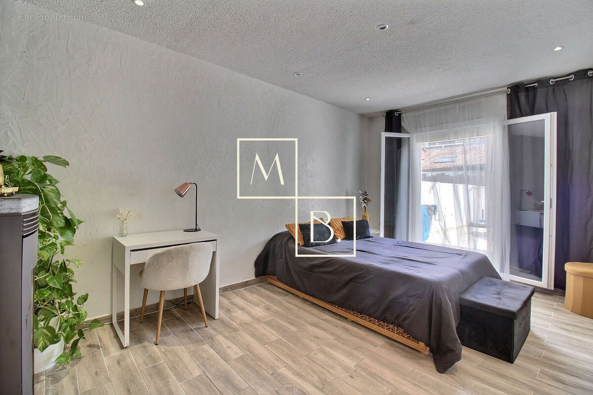 Montpellier Village, maison 6 pièces de 130m2 avec 4 grandes chambres, terrasse et piscine. - photo 12