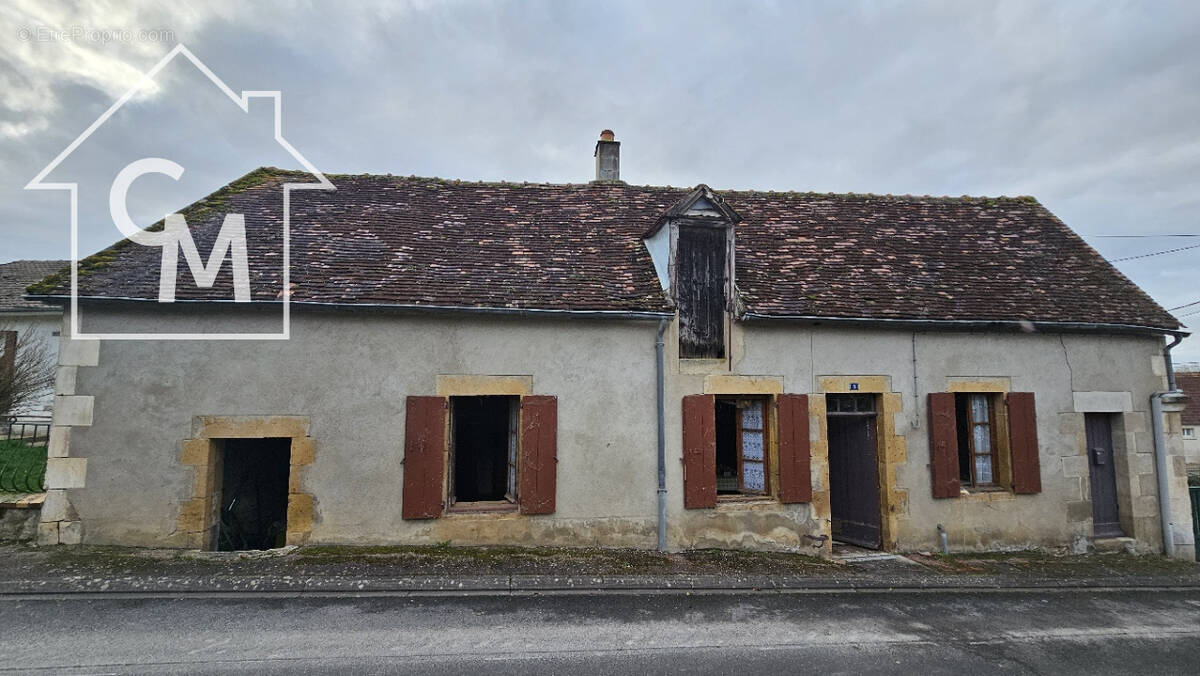 Maison à SAINT-MARTIN-DES-CHAMPS