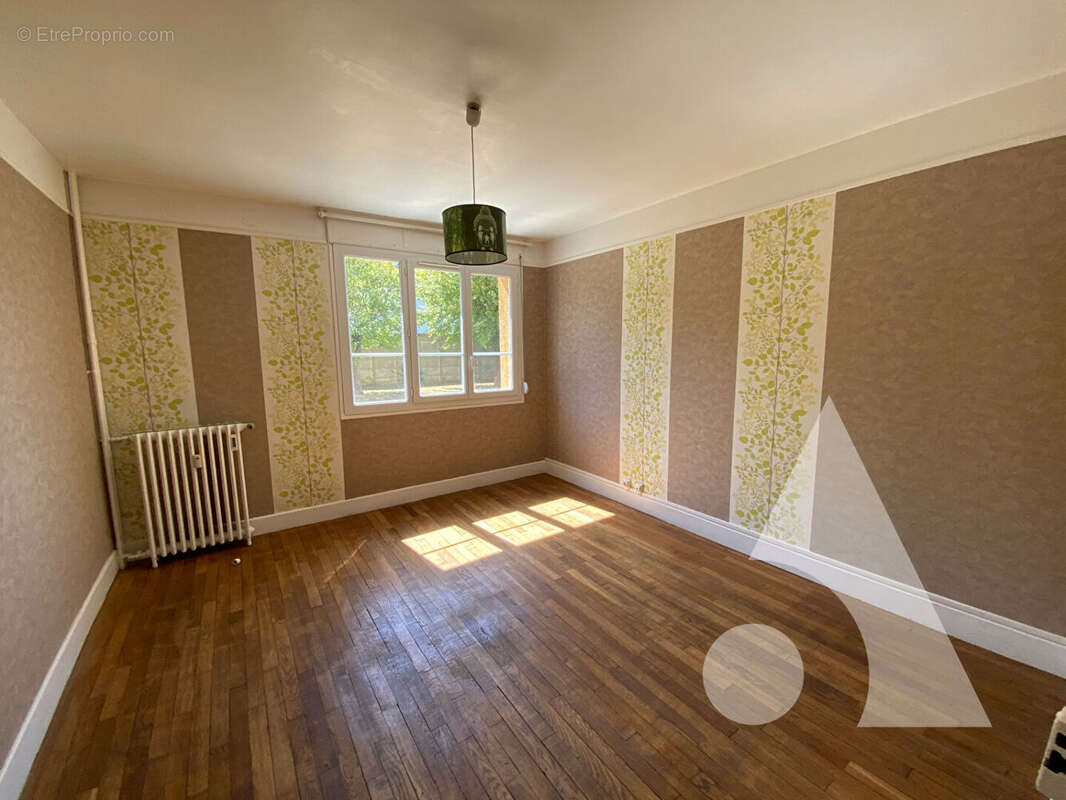 Appartement La Chapelle Saint Luc 3 pièce(s) - photo 2