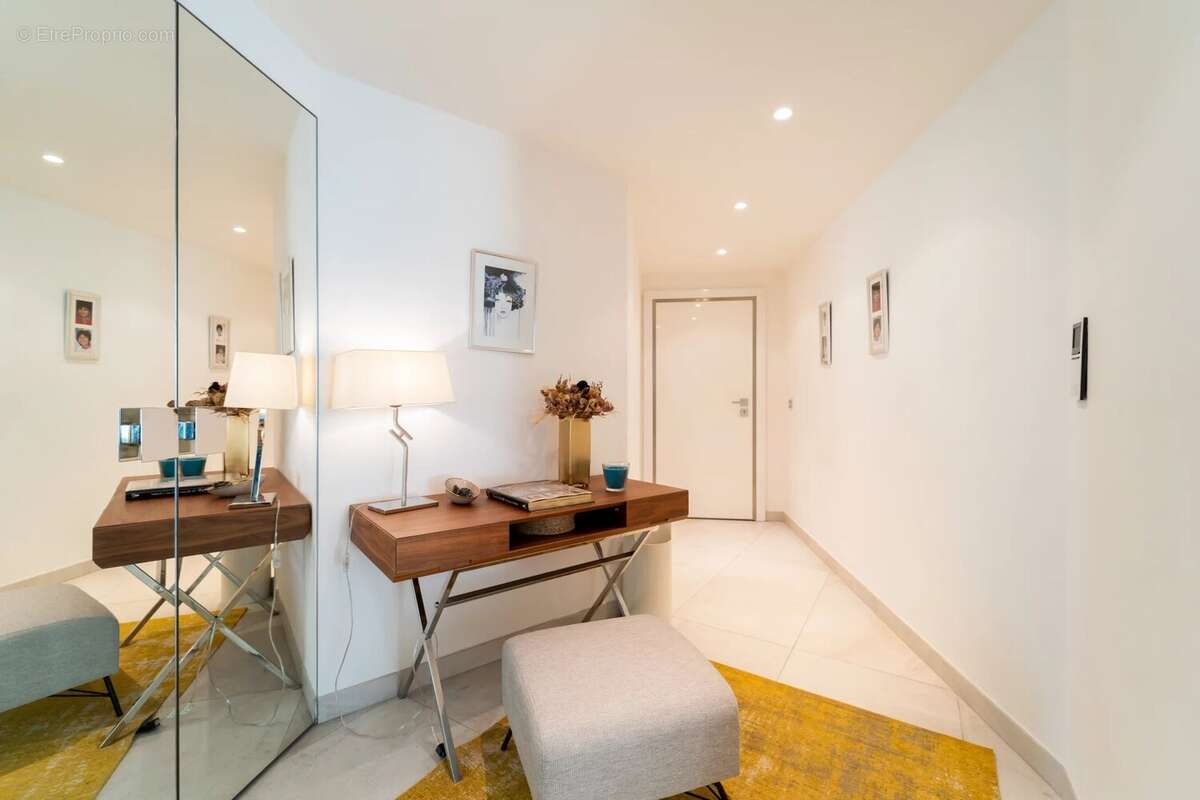Grand Luxe au centre de Cannes en face du Palais des Festivals - photo 6